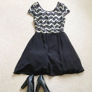 BEAUTIFUL COCKTAIL PARTY PROM DRESS NWOT